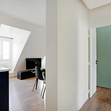 Adorable 1bdr W Lift Ternes - Arc De Triomphe Daire *