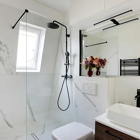 Adorable 1bdr W Lift Ternes - Arc De Triomphe * Paris