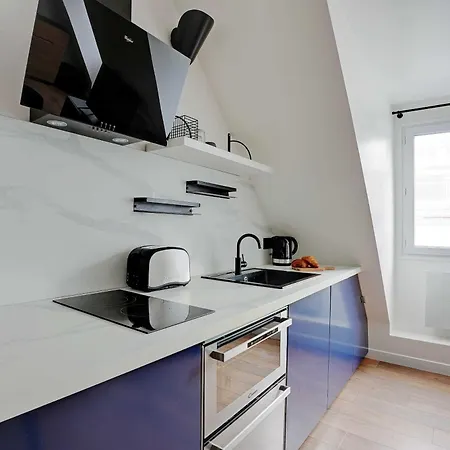 Adorable 1bdr W Lift Ternes - Arc De Triomphe Daire *